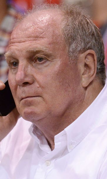 Police arrest man trying to extort former Bayern president Hoeness